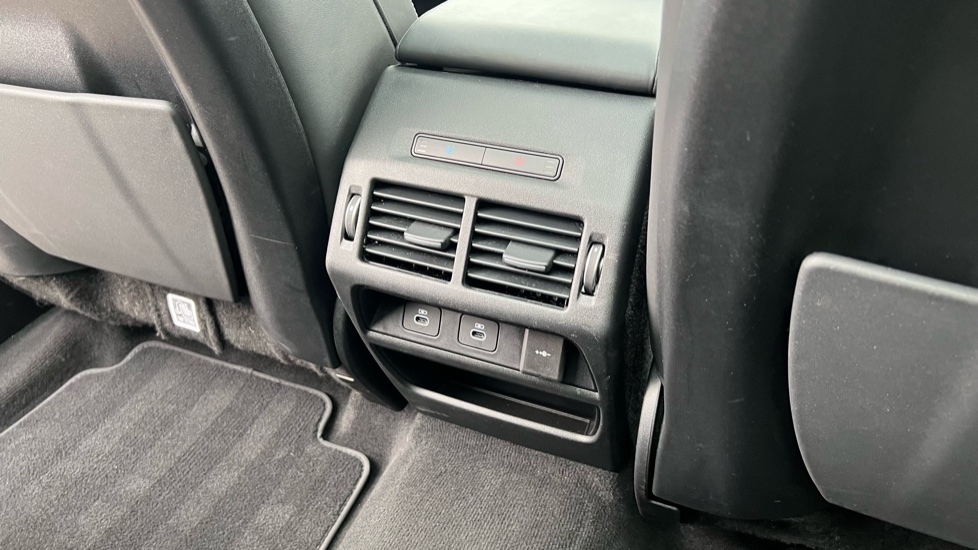 Land Rover Discovery Sport 2.0 P250 Dynamic HSE 5dr Auto [7 Seat] Petrol Station Wagon - Image 18