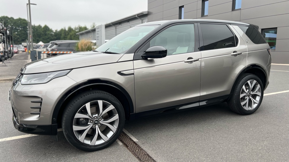Land Rover Discovery Sport 2.0 P250 Dynamic HSE 5dr Auto [7 Seat] Petrol Station Wagon - Image 23