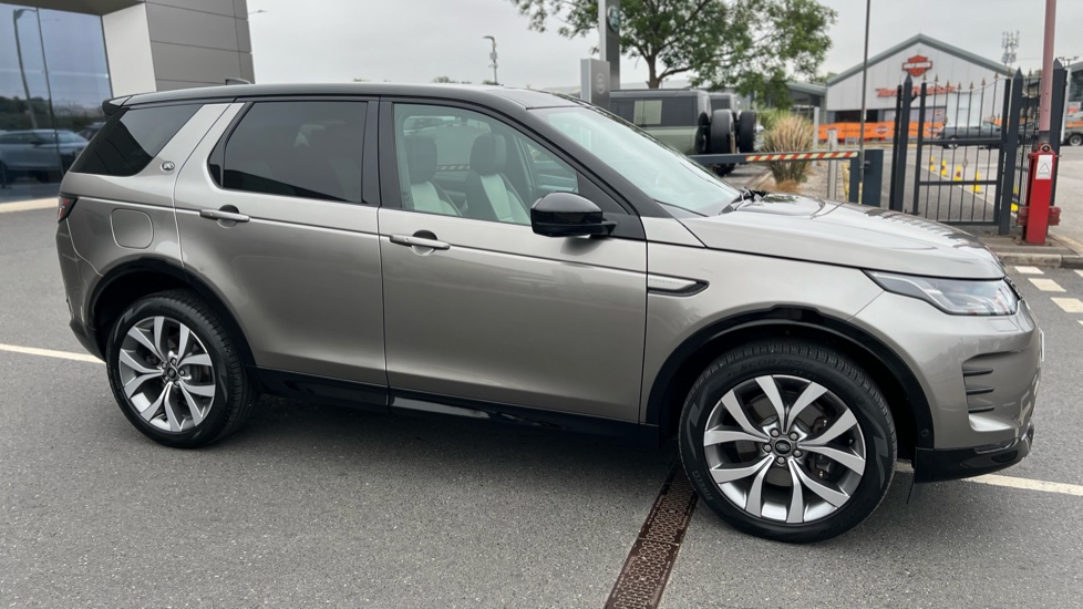 Land Rover Discovery Sport 2.0 P250 Dynamic HSE 5dr Auto [7 Seat] Petrol Station Wagon - Image 26