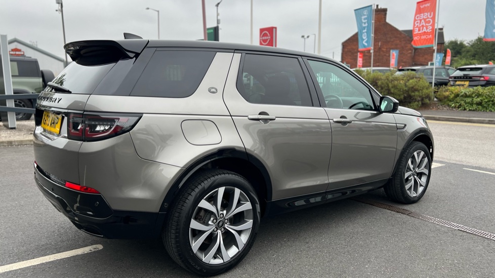 Land Rover Discovery Sport 2.0 P250 Dynamic HSE 5dr Auto [7 Seat] Petrol Station Wagon - Image 27