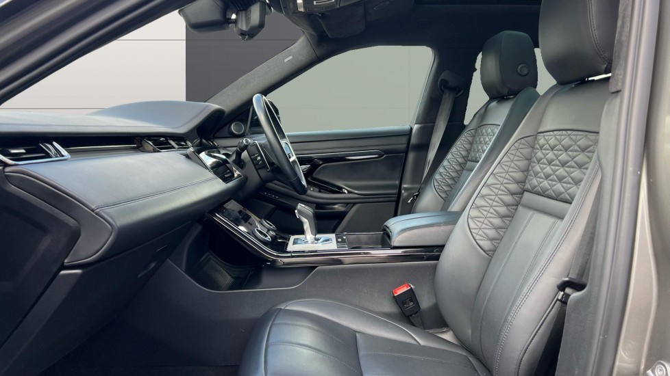 Land Rover Range Rover Evoque 1.5 P300e Autobiography 5dr Auto Hatchback - Image 3