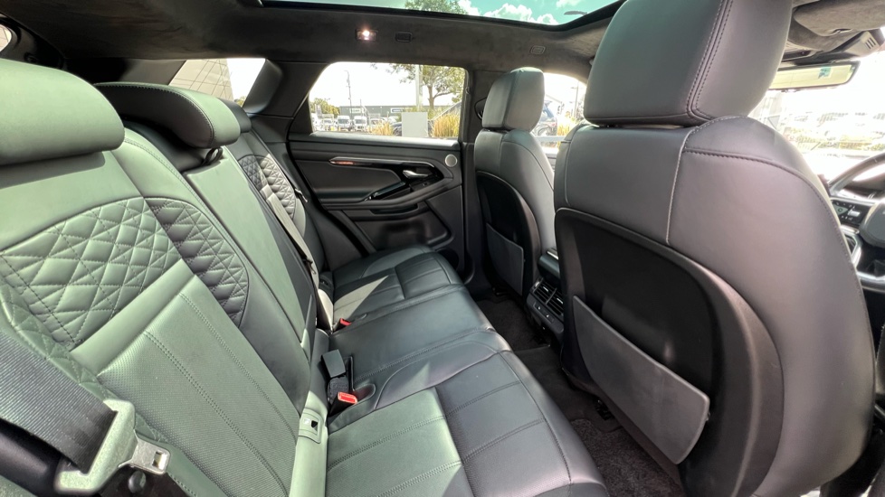 Land Rover Range Rover Evoque 1.5 P300e Autobiography 5dr Auto Hatchback - Image 32