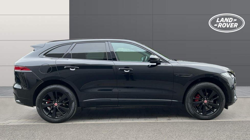 Jaguar F-Pace 2.0 D200 R-Dynamic Black 5dr Auto AWD Diesel Estate - Image 5