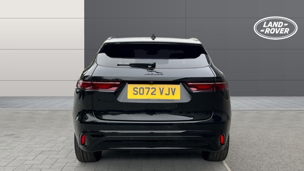 Jaguar F-Pace 2.0 D200 R-Dynamic Black 5dr Auto AWD Diesel Estate - Image 6