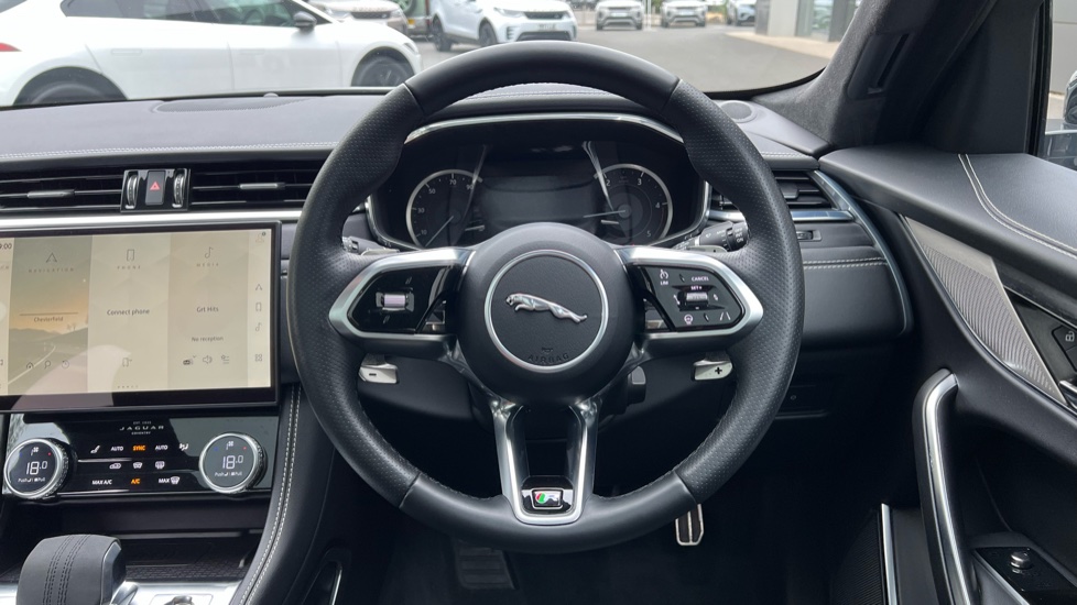 Jaguar F-Pace 2.0 D200 R-Dynamic Black 5dr Auto AWD Diesel Estate - Image 15