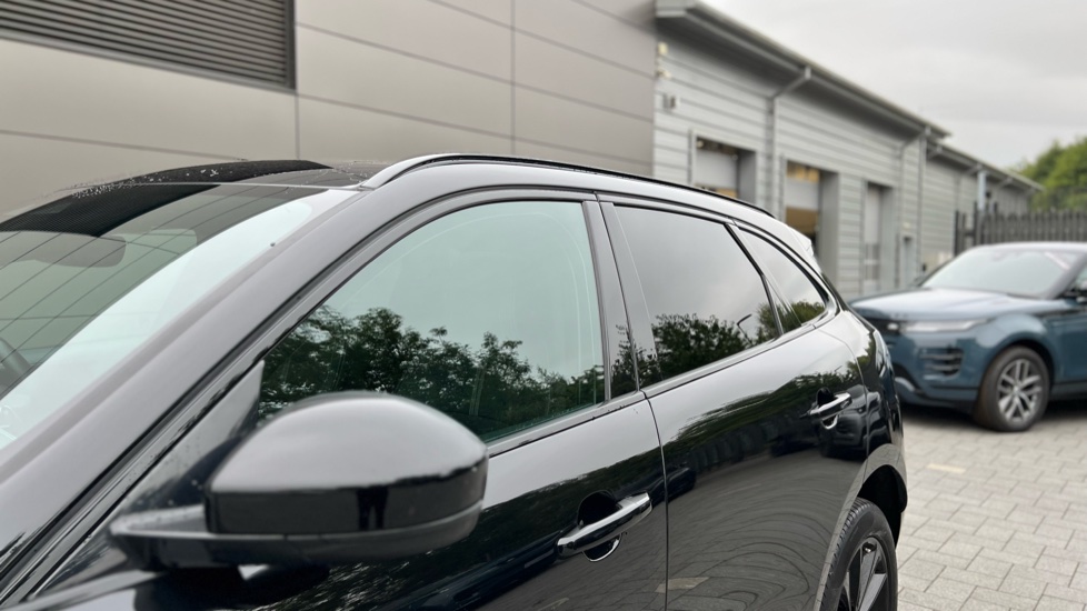 Jaguar F-Pace 2.0 D200 R-Dynamic Black 5dr Auto AWD Diesel Estate - Image 22