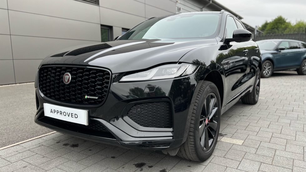 Jaguar F-Pace 2.0 D200 R-Dynamic Black 5dr Auto AWD Diesel Estate - Image 24
