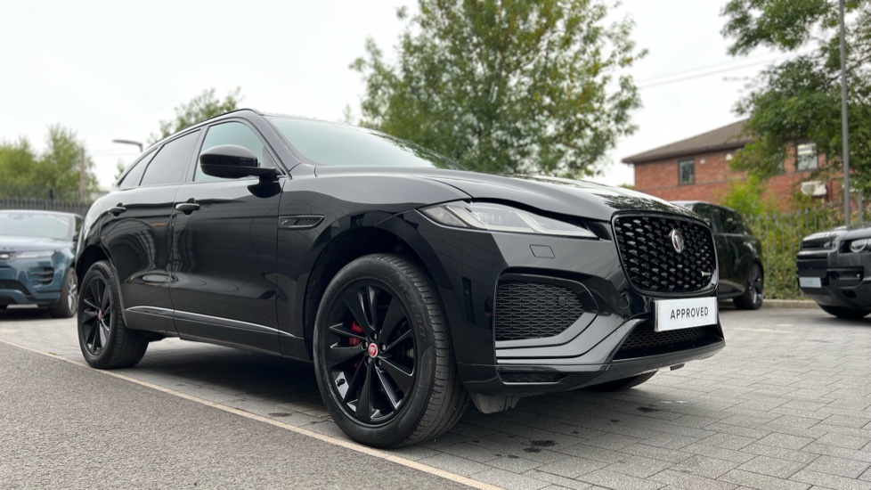 Jaguar F-Pace 2.0 D200 R-Dynamic Black 5dr Auto AWD Diesel Estate - Image 25