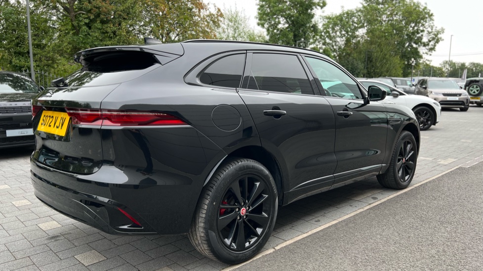 Jaguar F-Pace 2.0 D200 R-Dynamic Black 5dr Auto AWD Diesel Estate - Image 27
