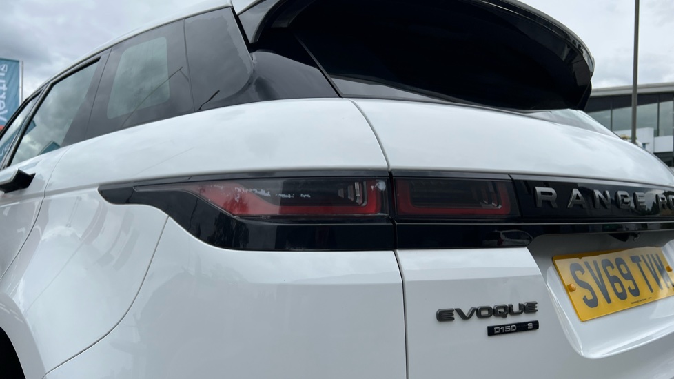 Land Rover Range Rover Evoque 2.0 D150 R-Dynamic S 5dr 2WD Diesel Hatchback - Image 19