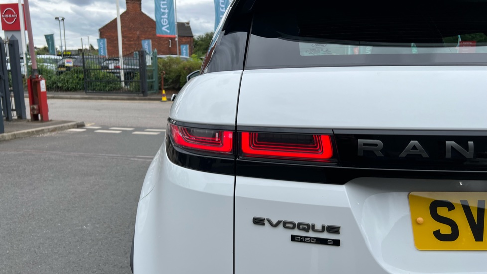 Land Rover Range Rover Evoque 2.0 D150 R-Dynamic S 5dr 2WD Diesel Hatchback - Image 29