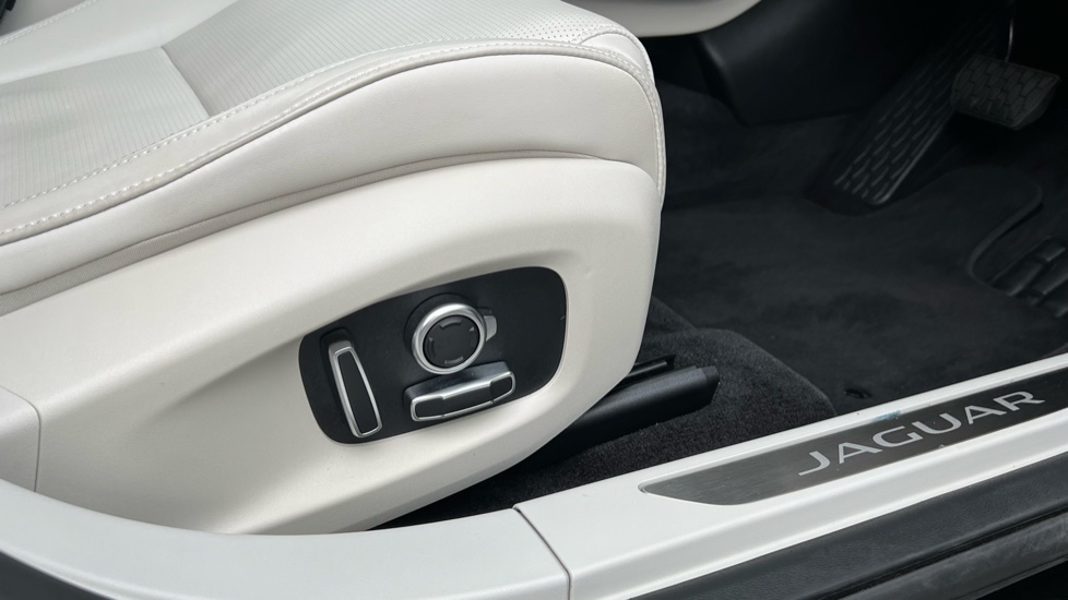 Jaguar I-Pace 294kW EV400 Sport 90kWh 5dr Auto Electric Estate - Image 36