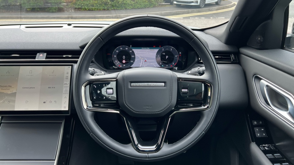 Land Rover Range Rover Velar 2.0 D200 MHEV Dynamic HSE 5dr Auto Diesel Estate - Image 15