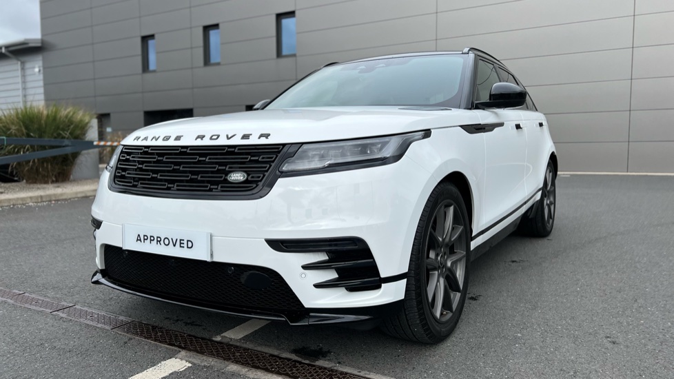 Land Rover Range Rover Velar 2.0 D200 MHEV Dynamic HSE 5dr Auto Diesel Estate - Image 24
