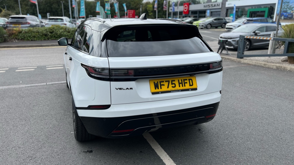 Land Rover Range Rover Velar 2.0 D200 MHEV Dynamic HSE 5dr Auto Diesel Estate - Image 28