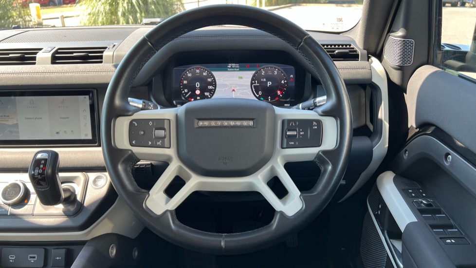 Land Rover Defender 3.0 D250 SE 110 5dr Auto Diesel Estate - Image 15