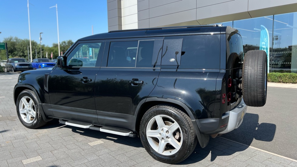 Land Rover Defender 3.0 D250 SE 110 5dr Auto Diesel Estate - Image 21