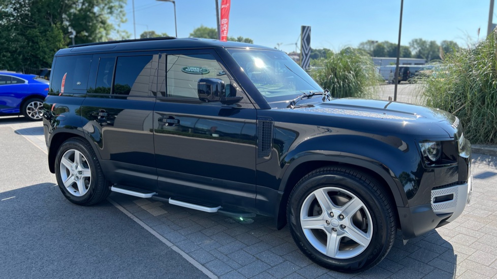Land Rover Defender 3.0 D250 SE 110 5dr Auto Diesel Estate - Image 26