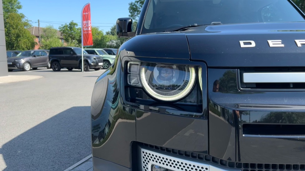 Land Rover Defender 3.0 D250 SE 110 5dr Auto Diesel Estate - Image 30