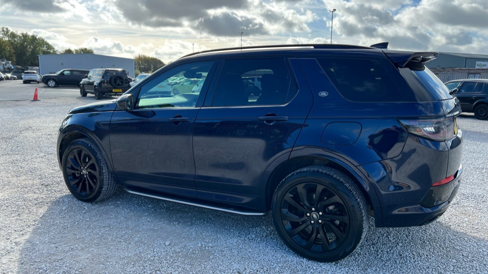 Land Rover Discovery Sport 1.5 P300e R-Dynamic HSE 5dr Auto [5 Seat] Station Wagon - Image 21