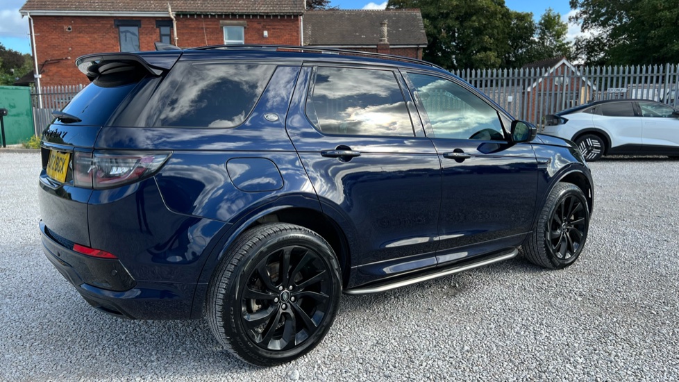 Land Rover Discovery Sport 1.5 P300e R-Dynamic HSE 5dr Auto [5 Seat] Station Wagon - Image 27