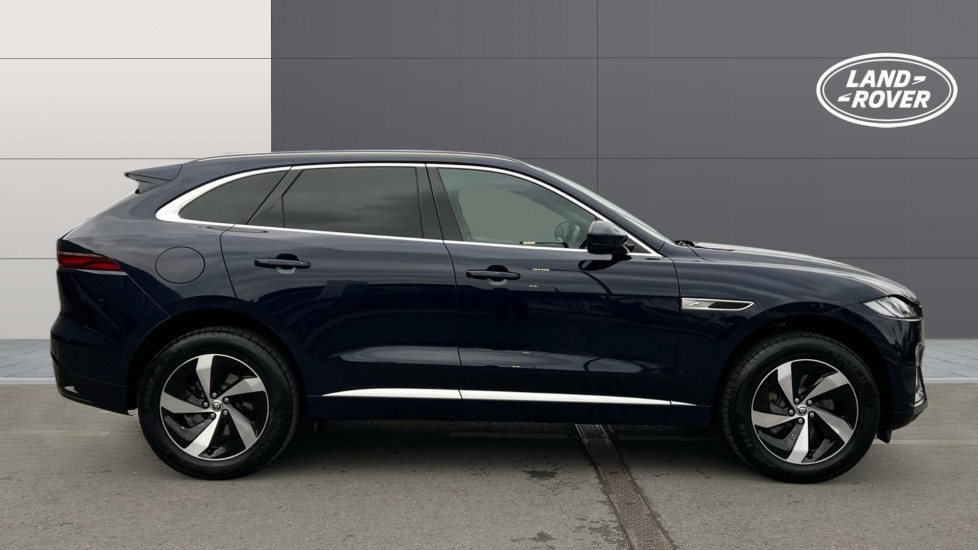 Jaguar F-Pace 2.0 P400e R-Dynamic S 5dr Auto AWD Estate - Image 5