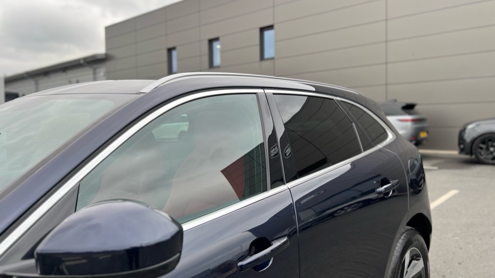 Jaguar F-Pace 2.0 P400e R-Dynamic S 5dr Auto AWD Estate - Image 22