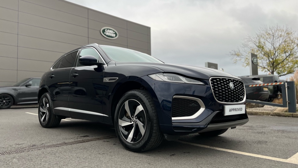 Jaguar F-Pace 2.0 P400e R-Dynamic S 5dr Auto AWD Estate - Image 25