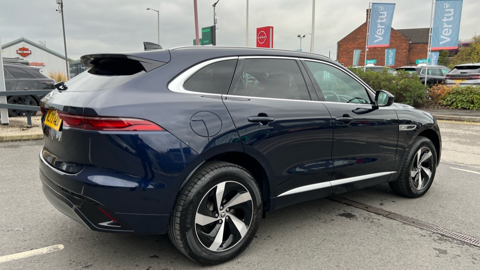 Jaguar F-Pace 2.0 P400e R-Dynamic S 5dr Auto AWD Estate - Image 27