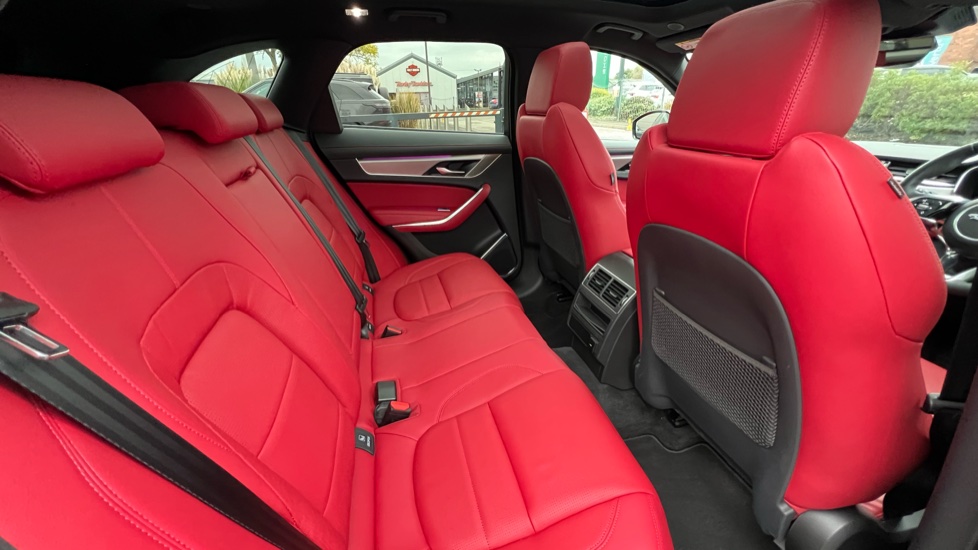 Jaguar F-Pace 2.0 P400e R-Dynamic S 5dr Auto AWD Estate - Image 32