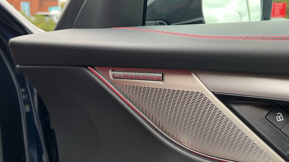 Jaguar F-Pace 2.0 P400e R-Dynamic S 5dr Auto AWD Estate - Image 35