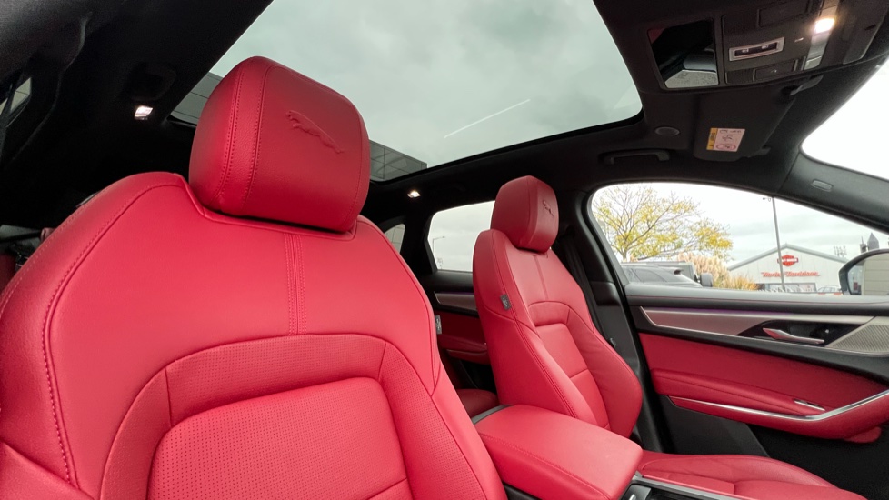 Jaguar F-Pace 2.0 P400e R-Dynamic S 5dr Auto AWD Estate - Image 37