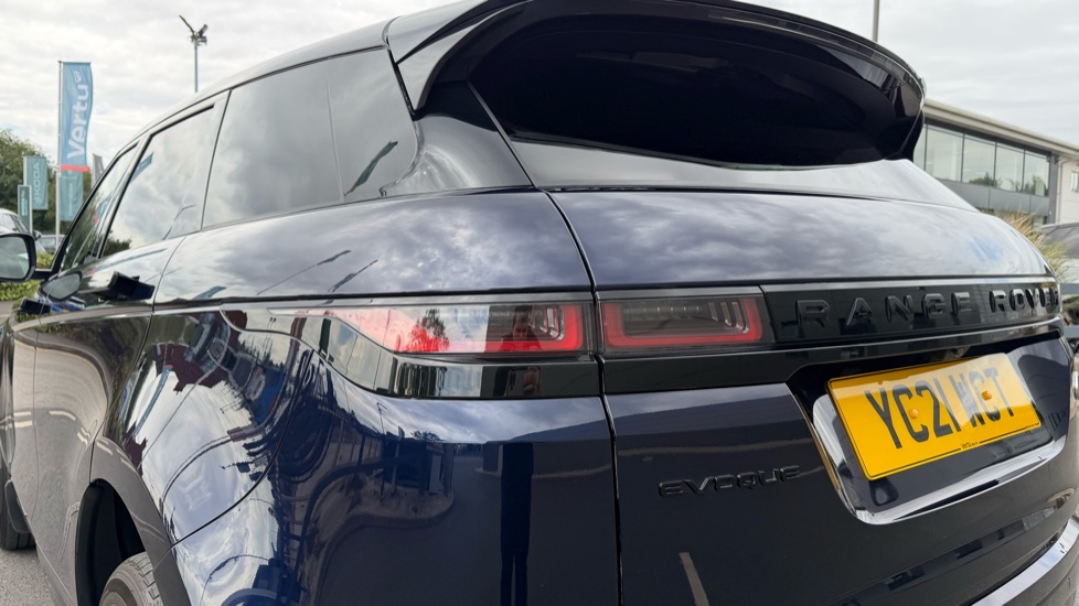 Land Rover Range Rover Evoque 2.0 D200 R-Dynamic S 5dr Auto Diesel Hatchback - Image 19
