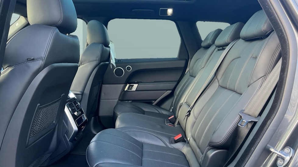 Land Rover Range Rover Sport 3.0 SDV6 [306] HSE 5dr Auto Diesel Estate - Image 4