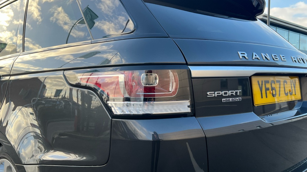 Land Rover Range Rover Sport 3.0 SDV6 [306] HSE 5dr Auto Diesel Estate - Image 19