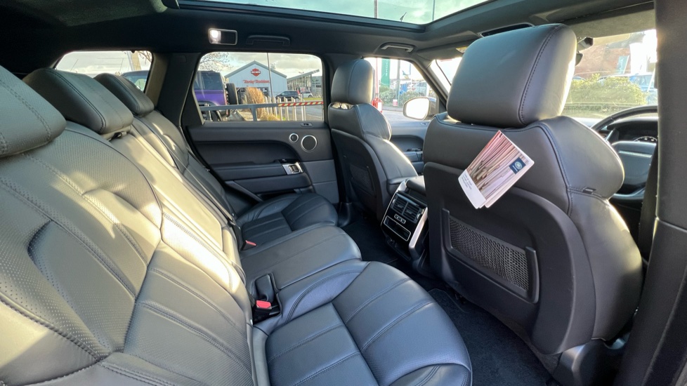 Land Rover Range Rover Sport 3.0 SDV6 [306] HSE 5dr Auto Diesel Estate - Image 32