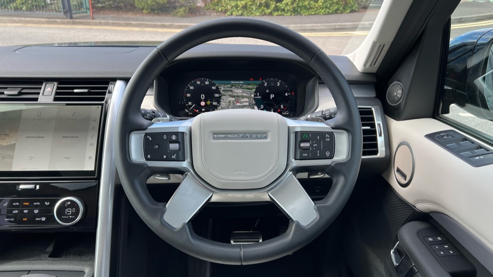 Land Rover Discovery 3.0 D350 Dynamic HSE 5dr Auto Diesel Station Wagon - Image 15