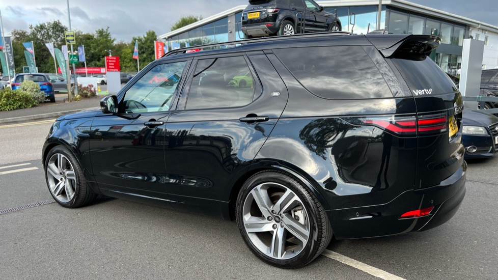 Land Rover Discovery 3.0 D350 Dynamic HSE 5dr Auto Diesel Station Wagon - Image 21