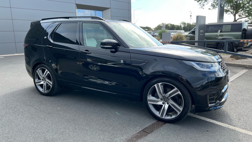 Land Rover Discovery 3.0 D350 Dynamic HSE 5dr Auto Diesel Station Wagon - Image 26