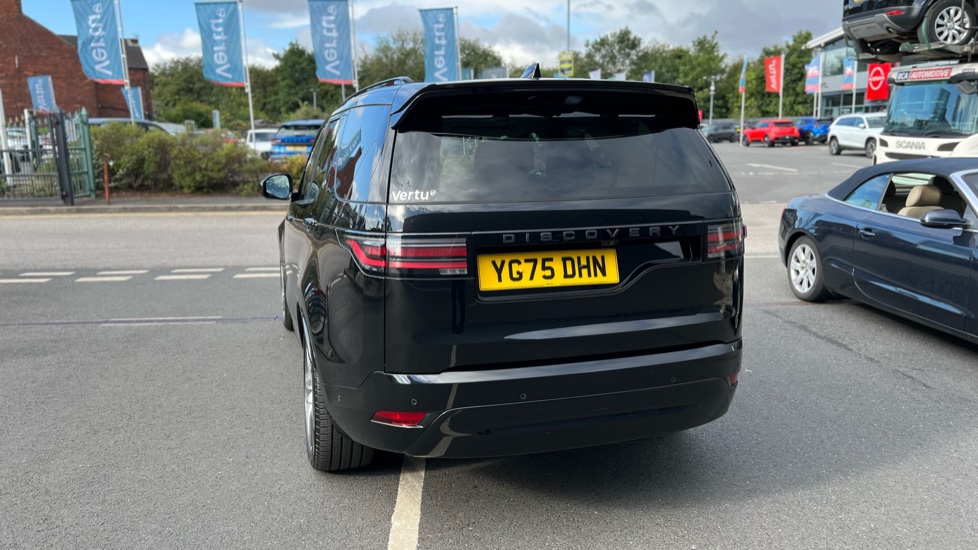 Land Rover Discovery 3.0 D350 Dynamic HSE 5dr Auto Diesel Station Wagon - Image 28