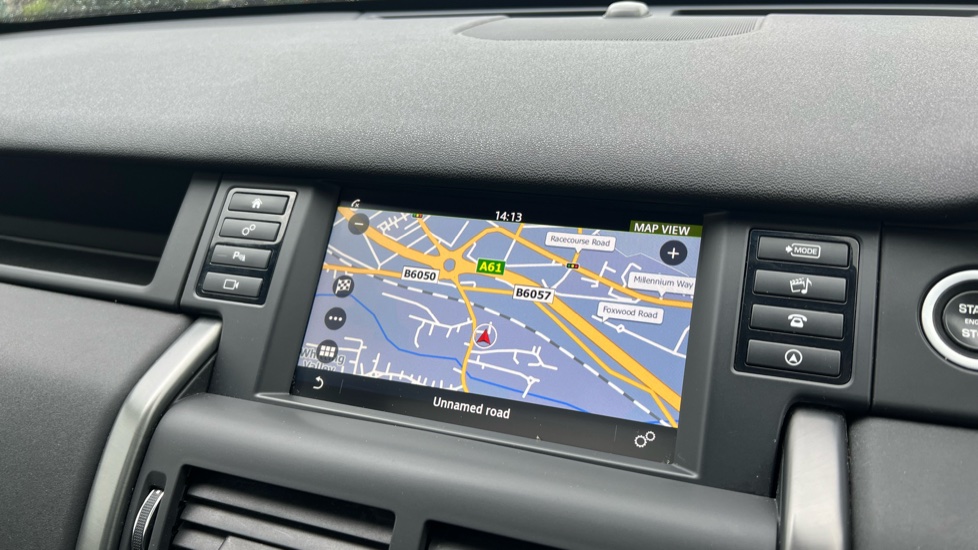 Land Rover Discovery Sport 2.0 TD4 180 Landmark 5dr Auto Diesel Station Wagon - Image 11