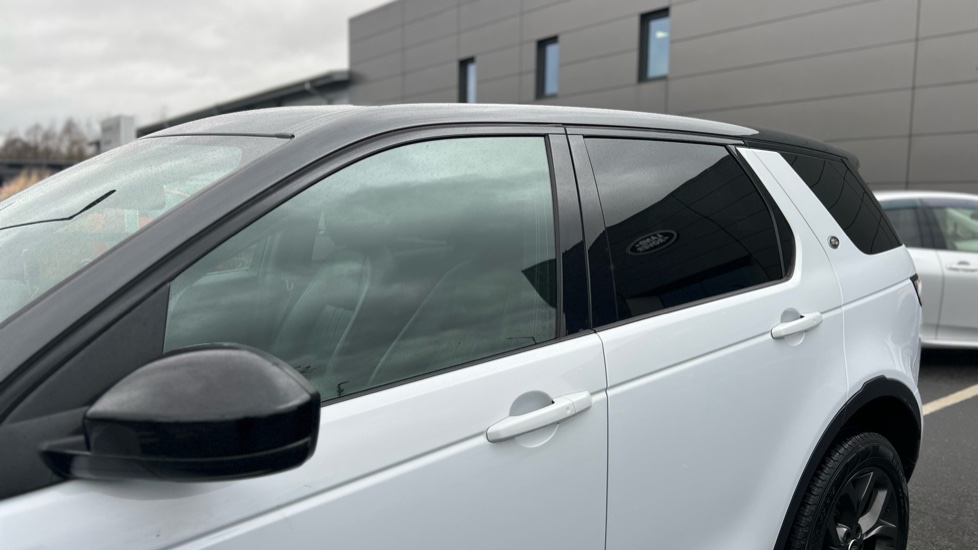 Land Rover Discovery Sport 2.0 TD4 180 Landmark 5dr Auto Diesel Station Wagon - Image 22