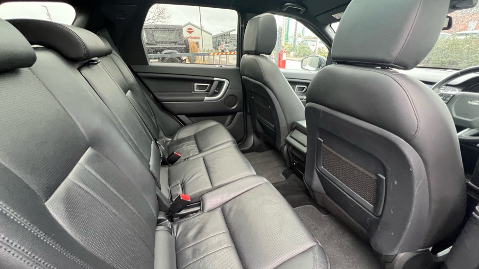 Land Rover Discovery Sport 2.0 TD4 180 Landmark 5dr Auto Diesel Station Wagon - Image 32