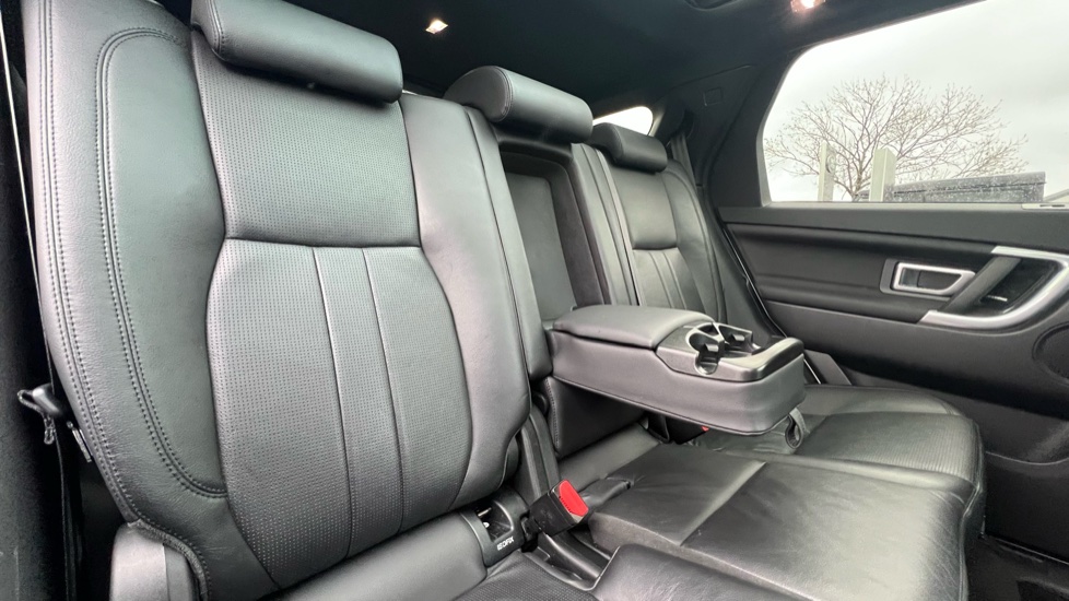 Land Rover Discovery Sport 2.0 TD4 180 Landmark 5dr Auto Diesel Station Wagon - Image 33