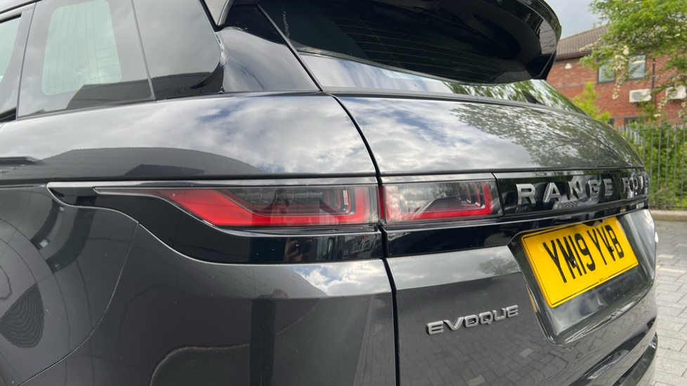 Land Rover Range Rover Evoque 2.0 D180 R-Dynamic HSE 5dr Auto Diesel Hatchback - Image 19
