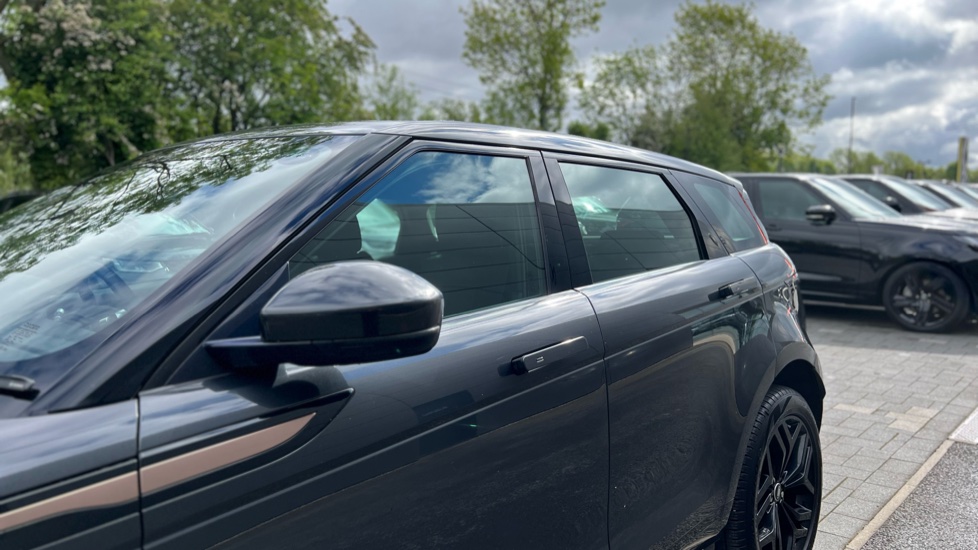 Land Rover Range Rover Evoque 2.0 D180 R-Dynamic HSE 5dr Auto Diesel Hatchback - Image 22