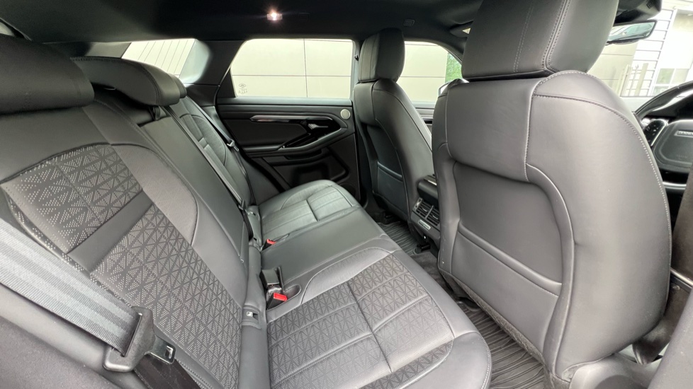 Land Rover Range Rover Evoque 2.0 D180 R-Dynamic HSE 5dr Auto Diesel Hatchback - Image 32