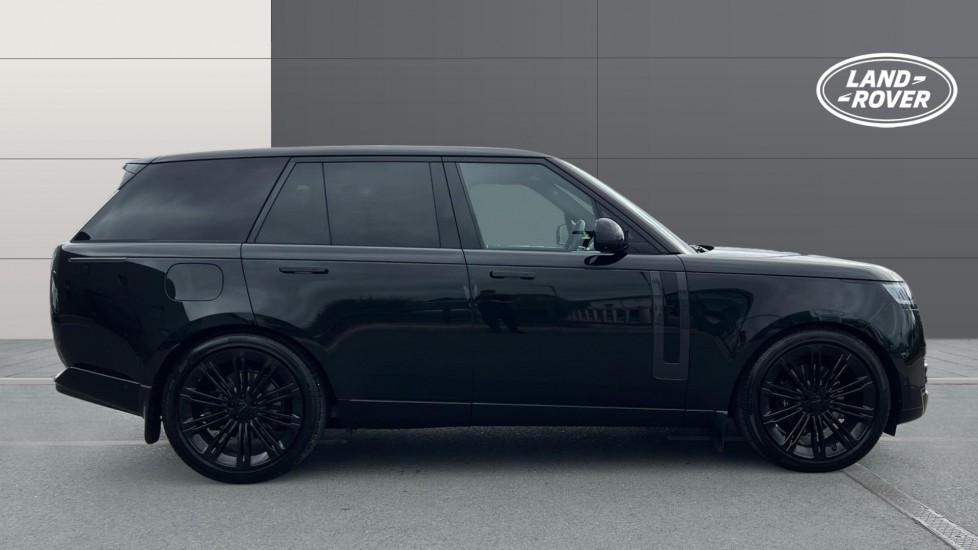 Land Rover Range Rover 3.0 D300 Edition 4dr Auto Diesel Estate - Image 5
