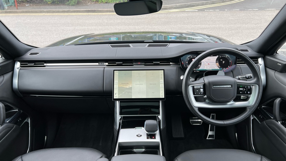 Land Rover Range Rover 3.0 D300 Edition 4dr Auto Diesel Estate - Image 9