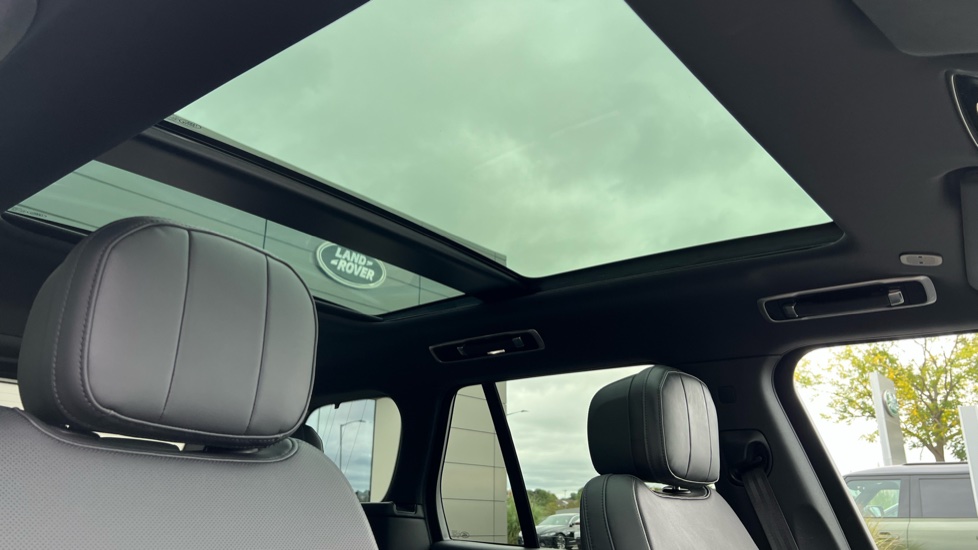 Land Rover Range Rover 3.0 D300 Edition 4dr Auto Diesel Estate - Image 20